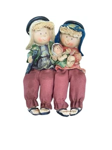 UNBRANDED HOLY FAMILY SMALL RESIN REGAL SITTER CHRISTMAS EUC - Bild 1 von 3