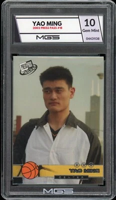 Tarjeta de novato Press Pass #18 2002 Yao Ming RC MGS clasificación 10 gemas como nueva Rockets Foto 1 de 2