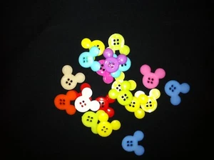 Disney Mickey Mouse Kunststofftasten/vier Löcher/Nähzubehör/20 Stück - Bild 1 von 1