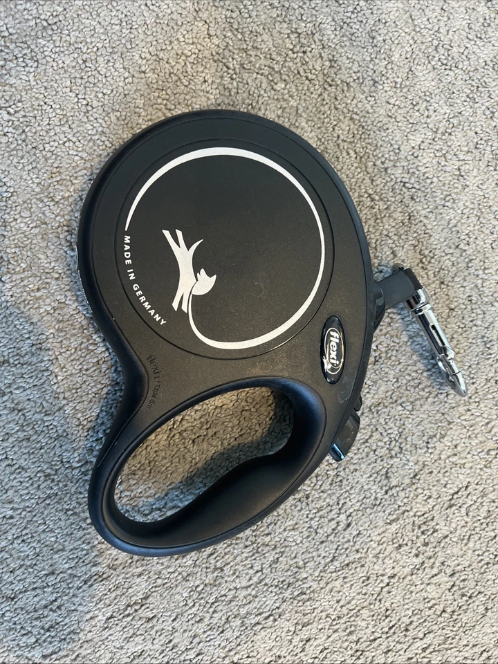 Fita retrátil para coleira de cachorro Flexi CL30T8.250.S 26 pés - Preta - Imagem 1 de 2