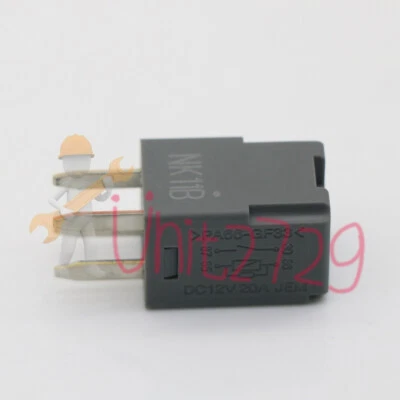 NEW GM 13848981 12V Power Relay 4Pins PA66-GF33 1PC - Image 1 of 3
