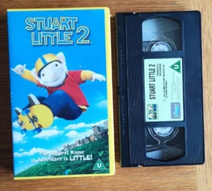 STUART LITTLE 2 - MICHAEL J. FOX - HUGH LAURIE - GEENA DAVIS - VHS PAL - Cert U - Picture 1 of 6