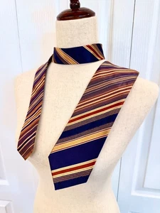 Cravatta uomo di Roberto Cavalli, 100% seta made in Italy, righe brillanti - Foto 1 di 5