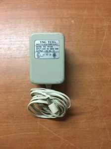 YNG YUH Direct Plug In Power Supply Class 2 Model No: YP-040 - Picture 1 of 3