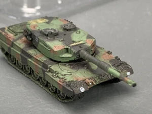 1:144 Takara Panzertales World Tank Museum 06 Series Leopard 2 CB D0705 - Picture 1 of 11