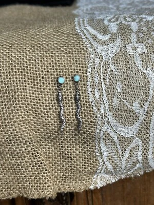 Beautiful VTG Snake Dangle Earrings 1.9g Sterling Silver 925 - Image 1 of 4