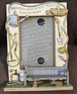 Hallmark 4 X6 Picture Frame “memories Keep Special People Close To Heart “ Garde - Picture 1 of 4
