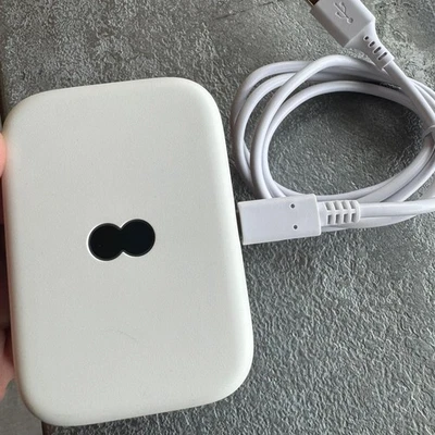 Router portátil de banda ancha móvil EE 4G WIFI Mini Hub EE72E - Imagen 1 de 4