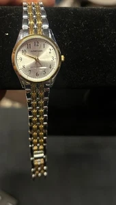 Womens 2 Toned Gold and Silver stainless Steel Wrist Watch. - Picture 1 of 3