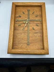 Reloj de pared MCM Brutalist vintage cruz madera y metal 15 x 10 pulgadas - Imagen 1 de 14