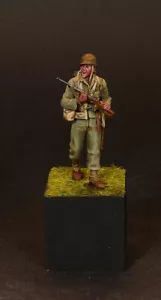 One American US Marine WWII from MB3589 Pro Built & Painted 1/35 scale - Picture 1 of 4