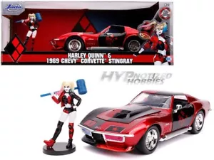JADA 1:24 DC COMICS HARLEY QUINN 1969 CHEVROLET CORVETTE STINGRAY 31196 - Picture 1 of 3