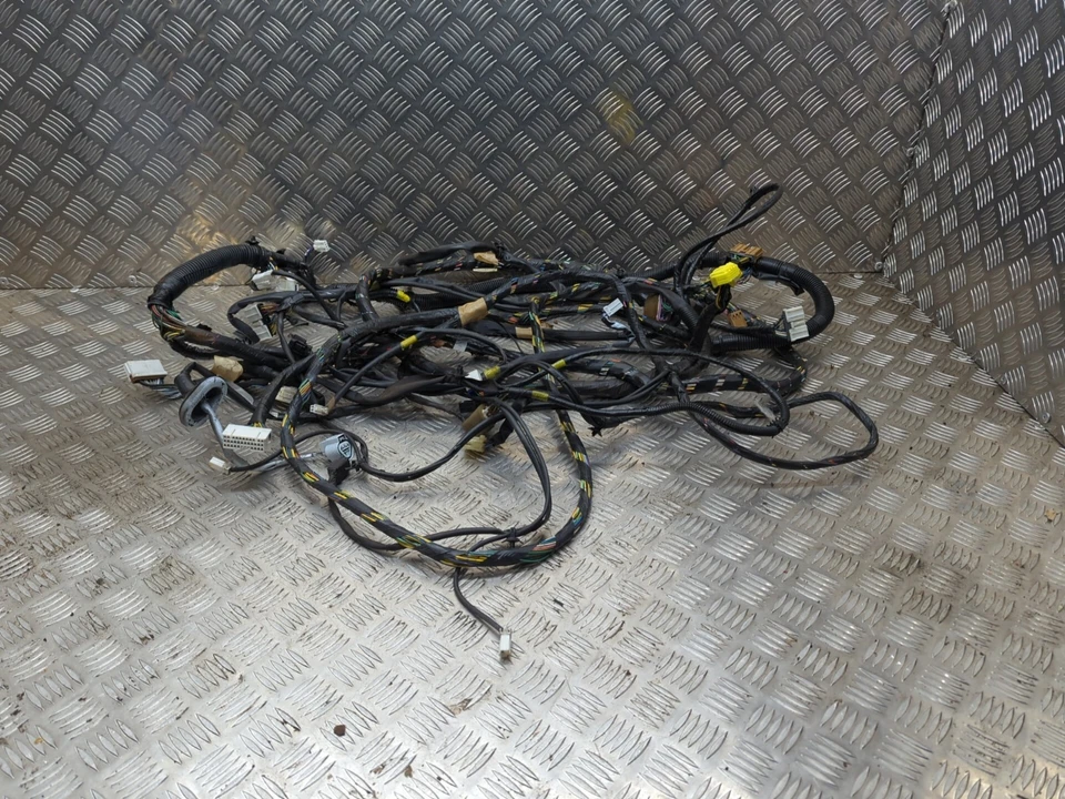 MITSUBISHI SHOGUN PAJERO MK2 TELAR DE CUERPO PRINCIPAL IZQUIERDA Y DERECHA MR445293 MR445312 (S1B) Foto 1 de 4