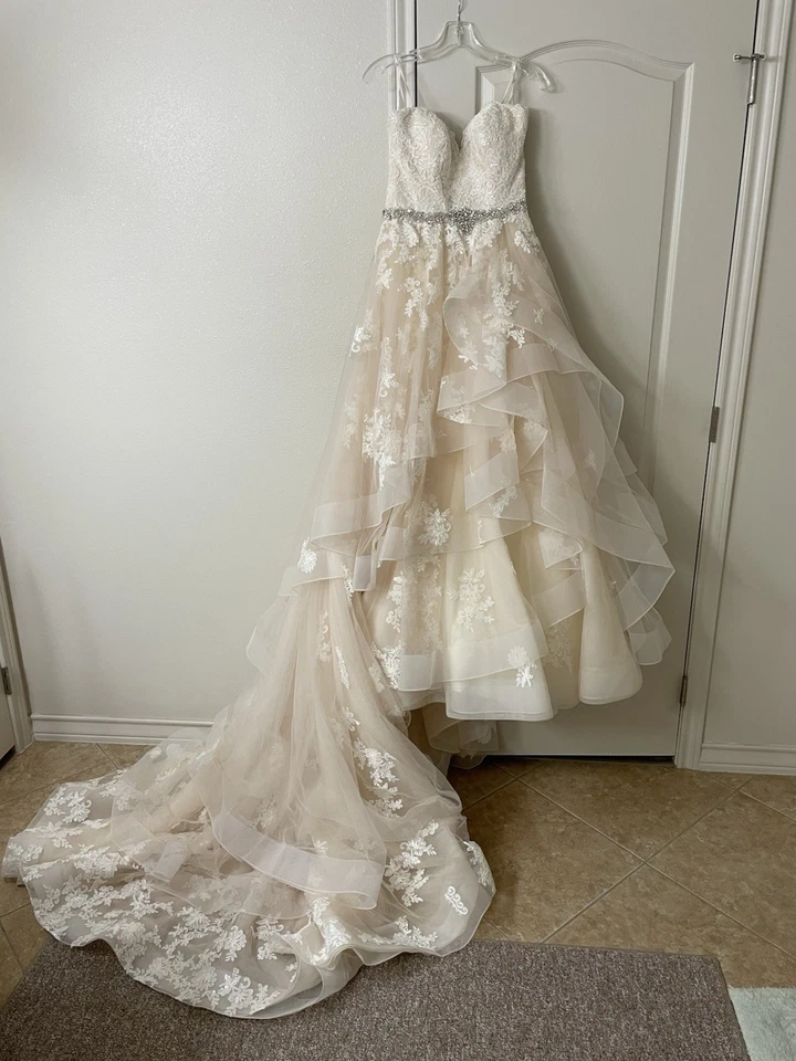 Conjunto Vestido de Novia y Velo Martina Liana Talla 12 Color Marfil Foto 1 de 4