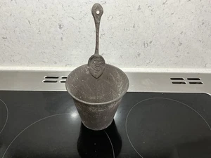 Piccola fioriera in metallo da parete o free standing con cucchiaio deliziosa unica - Foto 1 di 7