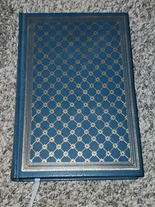 A TALE OF TWO CITIES INTERNATIONAL COLLECTORS LIBRARY VINTAGE BOOK  - Picture 1 of 6