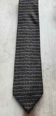 Gravata Barney’s New York azul com padrão geométrico dourado 100% seda Itália linda - Imagem 1 de 4