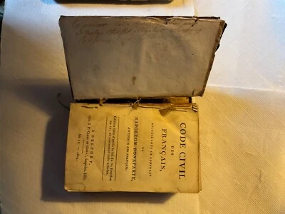 Code civil de Napoléon Bonaparte de 1804 - a beaucoup servi à mes ancêtres  - Photo 1/3