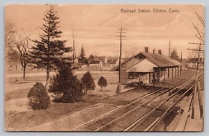 Clinton CT. Railway Station, Railroad Depot, 1910s Postcard (posted in 1947) - Picture 1 of 3