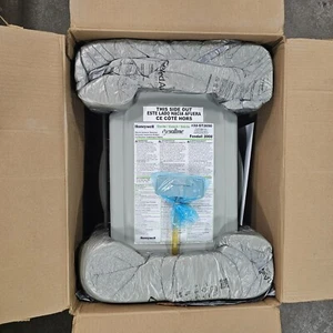 Honeywell Purified Eyewash Cartridge: 6.9 Gal Cap, Saline #32-ST2050 - Picture 1 of 5