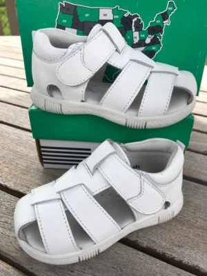 Willits Sandals - White-LEATHER Fisherman NEW Little-Girls/Toddler Size 6 1/2  W - Image 1 of 4