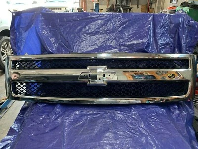 Protector de parrilla Chevrolet Silverado 1500 2014 Foto 1 de 4