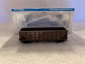 Walthers Trainline #931-1642 HO Scale IC 34' PS-3 Coal Hopper #73674 - Bild 1 von 8