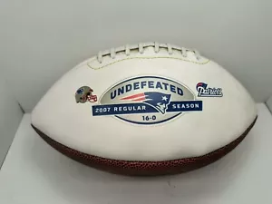 Fútbol americano de tamaño completo invicto de los New England Patriots 2007 de la NFL (5) - Imagen 1 de 4