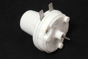 Motor para bomba de lavado de discos para LADA Niva 1600 / LADA 2101-2107 / 2121-5208009 - Imagen 1 de 1