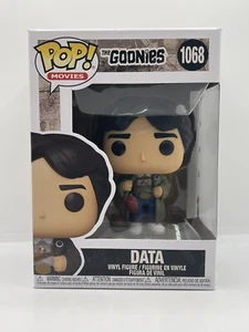 Funko Pop! Exclusive Classics: The Goonies - Data with Glove Punch Vinyl Figure - Foto 1 di 8