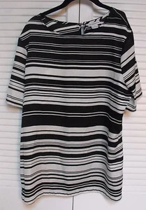 Women's “Liz Claiborne,” Shell, Large, Black & White Stripe - Bild 1 von 4