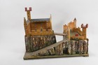 O69T33- Alte Spielzeug Ritterburg aus Holz