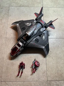 Hasbro Marvel Avengers Quinjet 2011 mit 2 exklusiven Figuren komplett - Bild 1 von 13