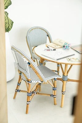 NUEVO Juego de mesa y silla de juego de ratán bistró para niños Zaara’s Market Foto 1 de 4