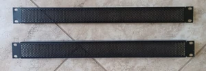 LOT OF 2 - 1 RU VENTED METAL BLANK PANELS FOR 19" RACKS - Bild 1 von 2