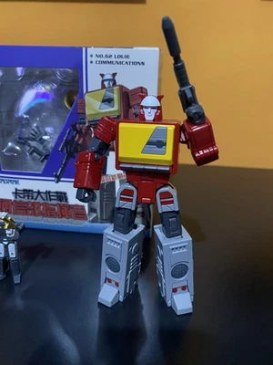 Transformers G1 Legend Scale Newage Blaster (Radio Robot) - Immagine 1 di 3