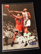 1997-98 Fleer Ultra #55G Gold Medallion Scottie Pippen