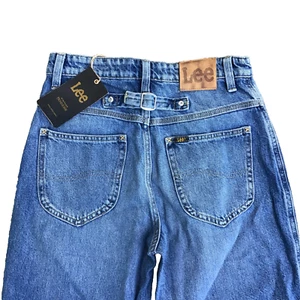 NWT Lee Jeans Womens Sz 27 Modern High Rise Relaxed Stovepipe Buckle 27 x 29 - Picture 1 of 11