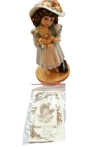 Jan Hagara Figurine 5" Tall "Audrey" #C22326 - Bild 1 von 10
