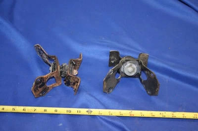 MG MGB Rear Transmission Bracket Assemblies - Image 1 of 4