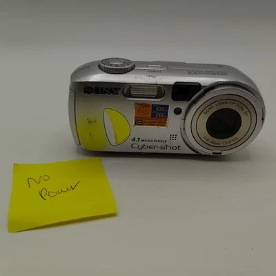 Sony Cyber-Shot MPEG Movie VX Smart Zoom DSC-P73 Parts or Repair Only - Image 1 of 4