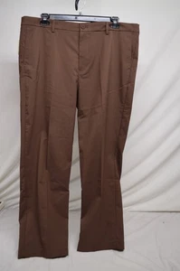 NEW Dockers Men's Signature Go Khaki Pants Size 40x30 Straight Fit Brown - Picture 1 of 10