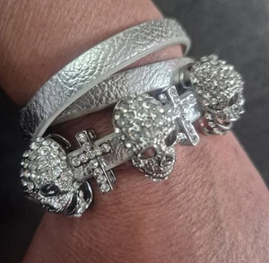 NEU Biker Armband Totenkopf  Schädel Skull Zombie In Silber - Bild 1 von 6