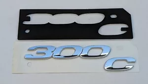 Chrysler 300-C 2015-23 genuino OEM Mopar placa de identificación emblema cromado 68231310AB - Imagen 1 de 3