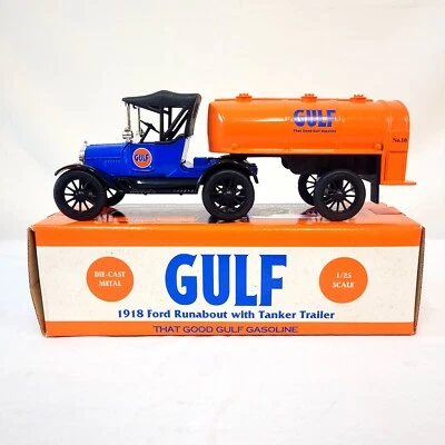 Gulf 1918 Ford Runabout with Tanker Trailer #21040P - Scale 1:25 -MINT COND! - Image 1 of 4