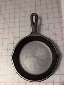 Vintage 3 Notch Lodge #3 Skillet Excellent Cond.- C - Picture 1 of 2