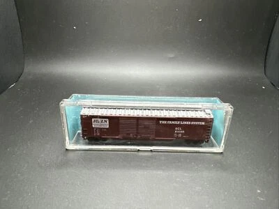 ATLAS #3602 SCL/LN FAMILY LINES 50' BOXCAR & CABOOSE V.902 - Image 1 of 4