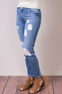 Distressed Girlfriend (Banjara) - Picture 1 of 4