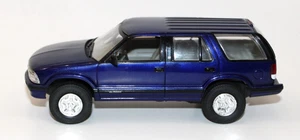 AMT Ertl 1:25 1995 Chevy Blazer Promo Radar Dark Blue - Picture 1 of 6