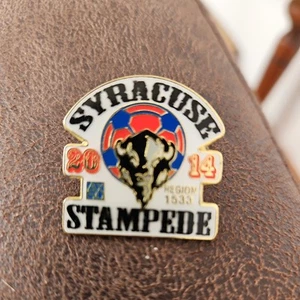 2014 Syracuse Stampede Rodeo Cowboy Horse Souvenir Lapel Hat Pin - Picture 1 of 6